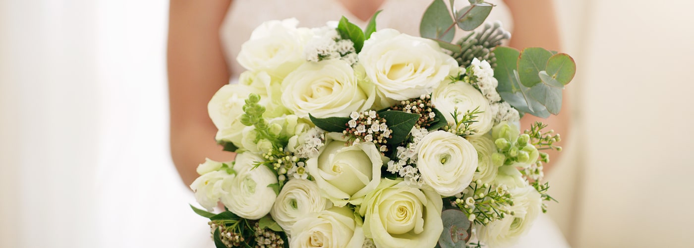 Wedding flowers from Dolce Vita Flowers in Inverurie
