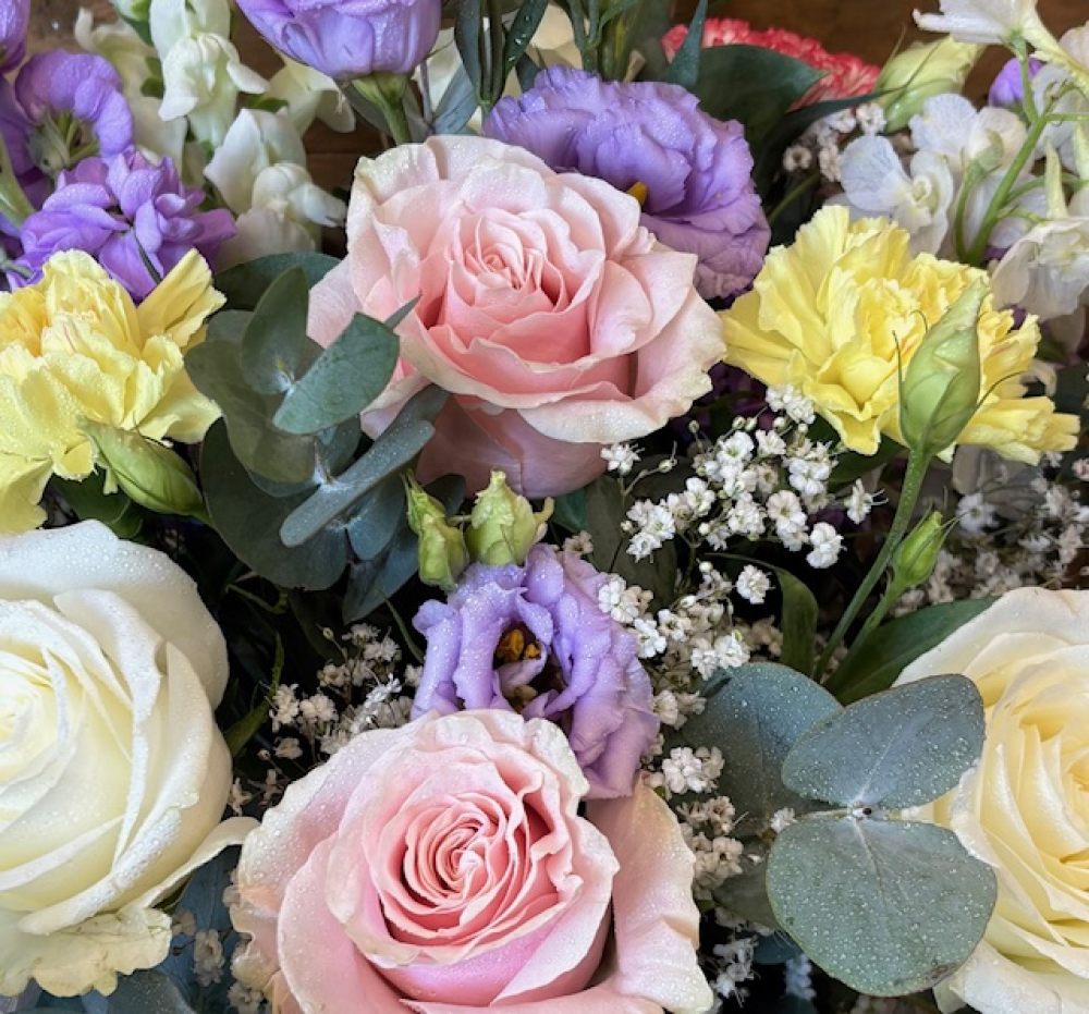 Designer's Choice Pastel Bouquet Product Image